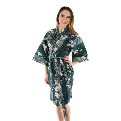 Green short length kimono